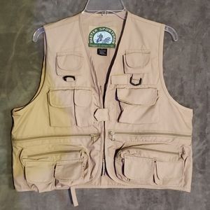 Vest $8 hunt or fish